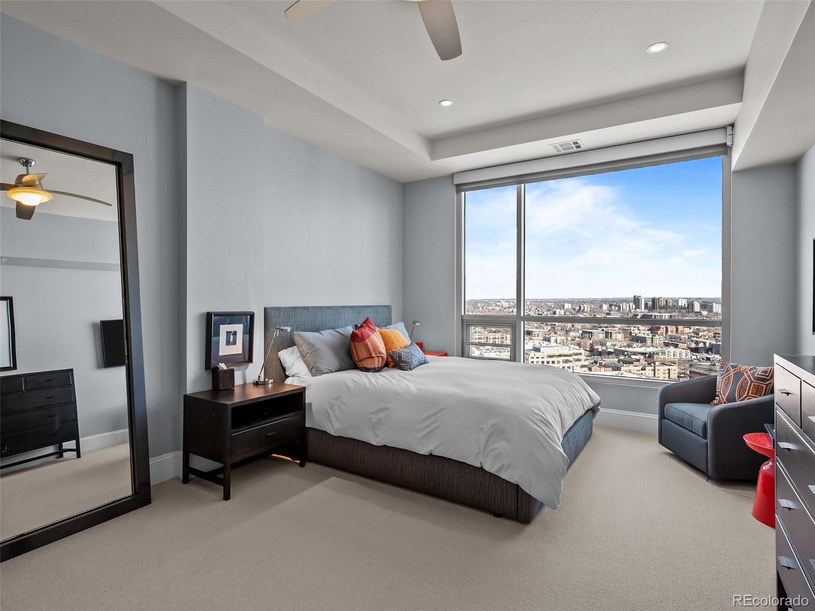 2001 Lincoln Street Unit: 2724