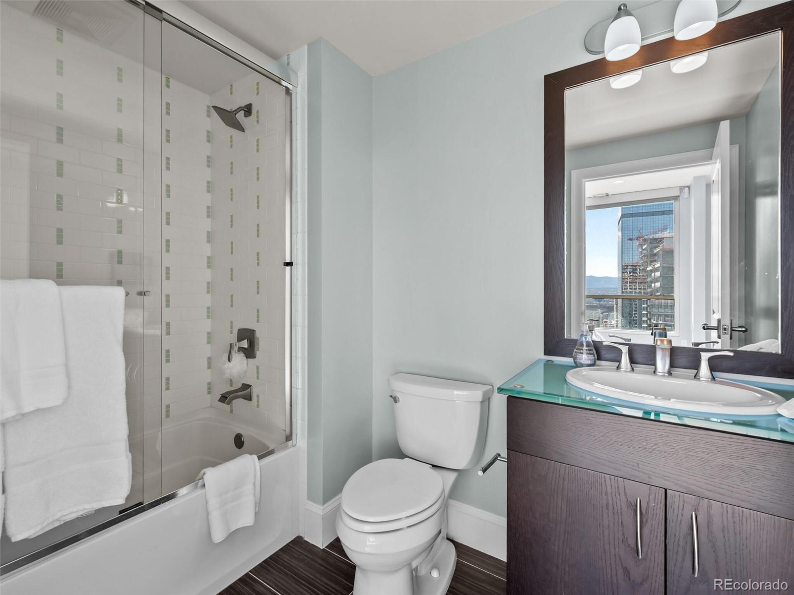 2001 Lincoln Street Unit: 2724