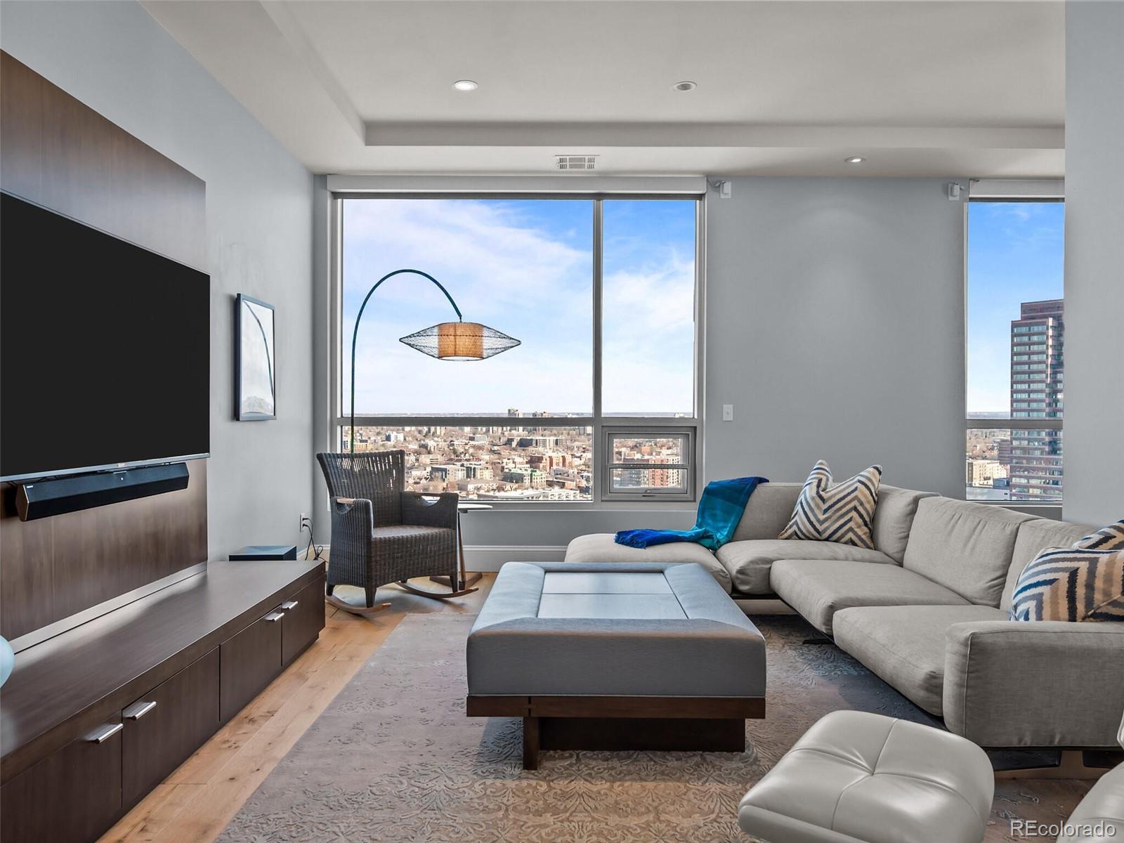 2001 Lincoln Street Unit: 2724