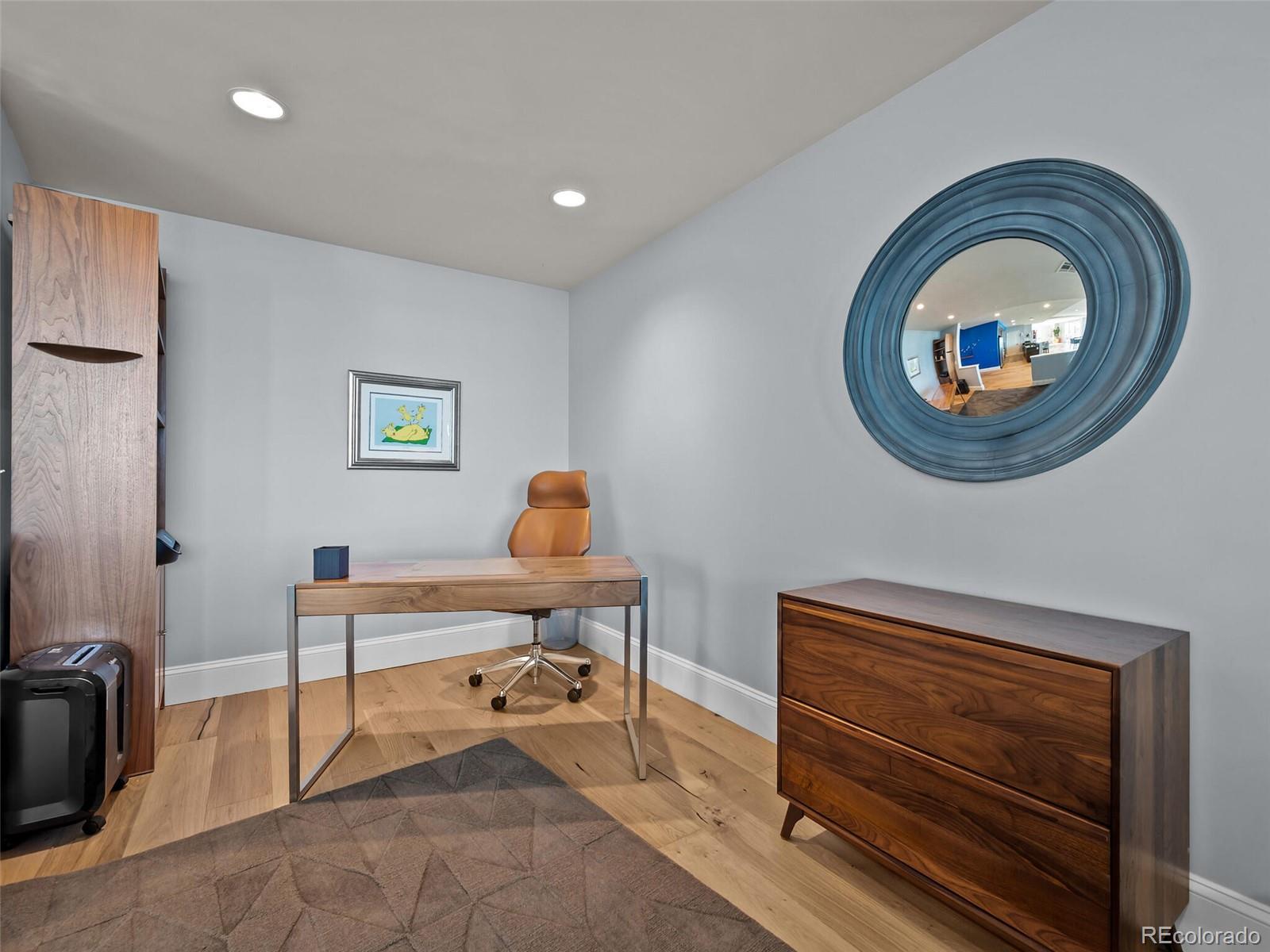 2001 Lincoln Street Unit: 2724