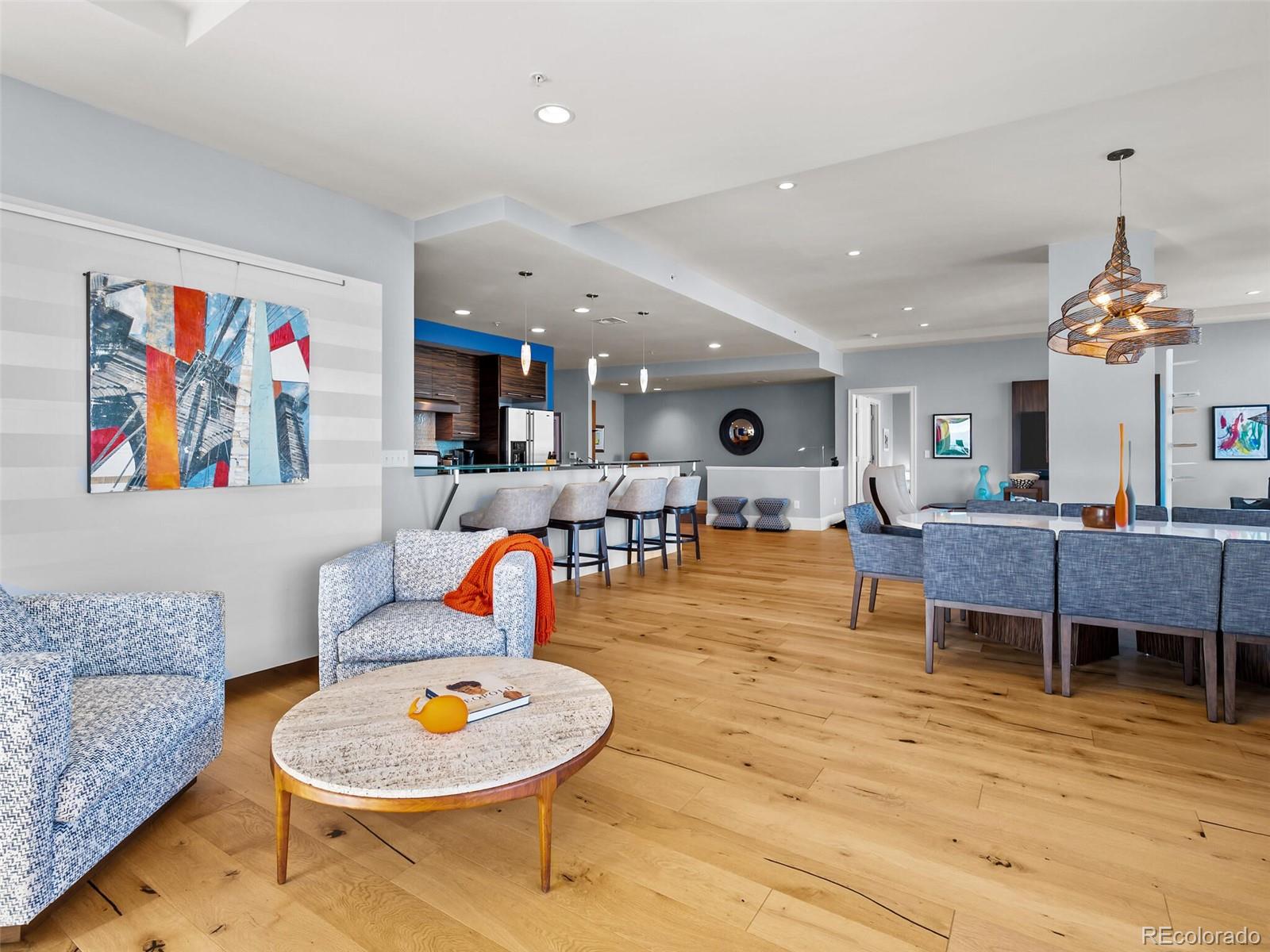 2001 Lincoln Street Unit: 2724