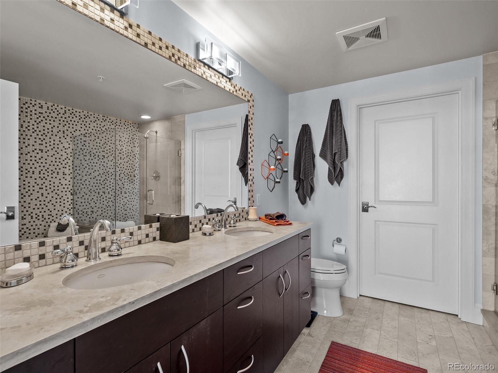 2001 Lincoln Street Unit: 2724