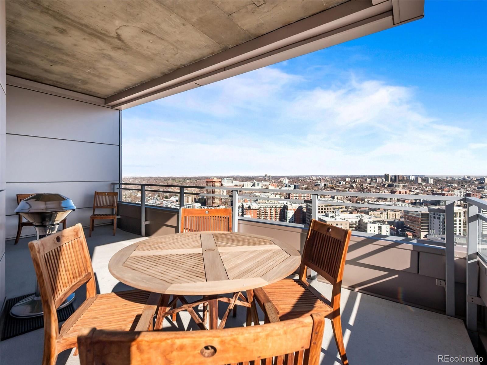 2001 Lincoln Street Unit: 2724