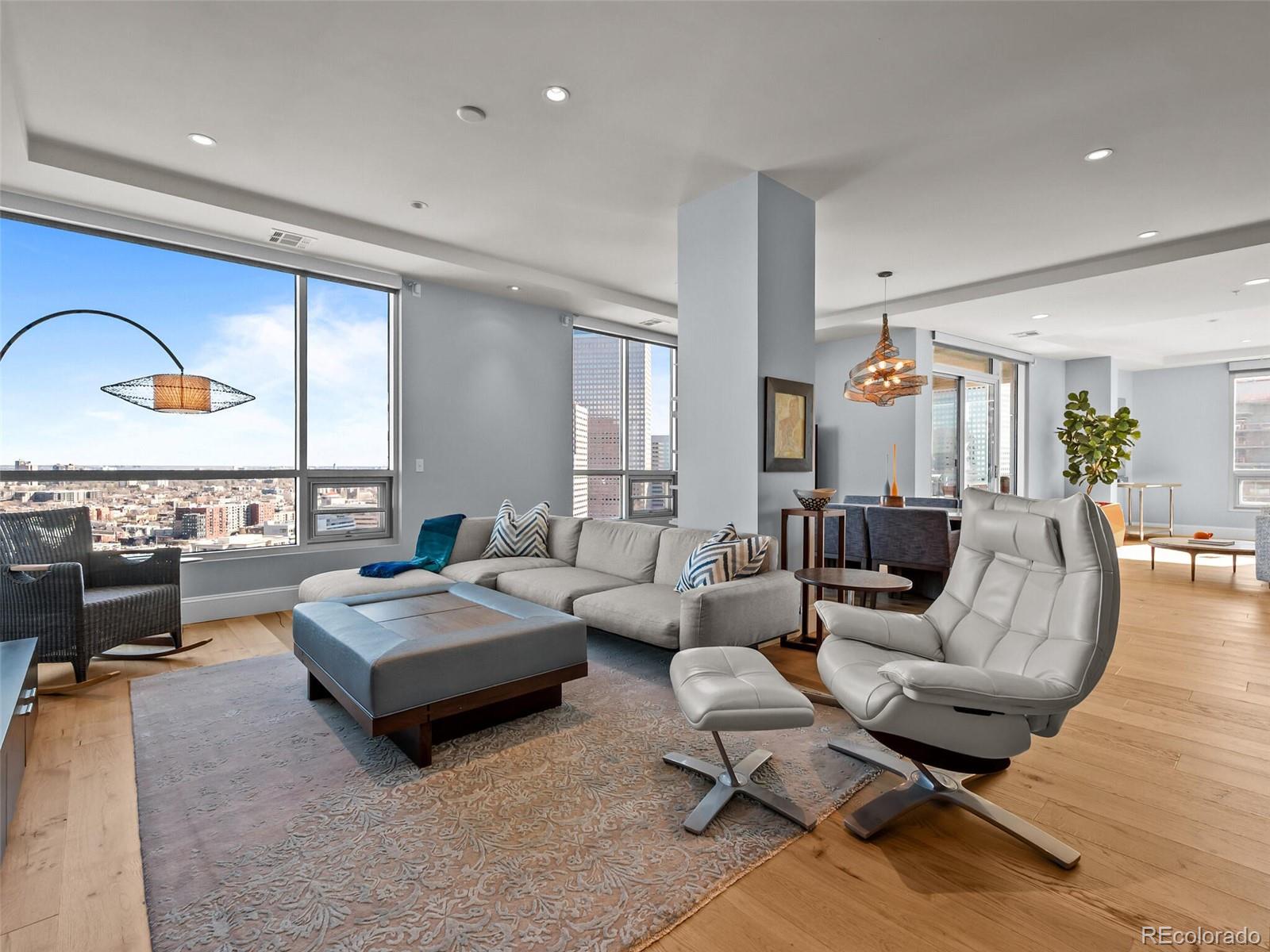 2001 Lincoln Street Unit: 2724