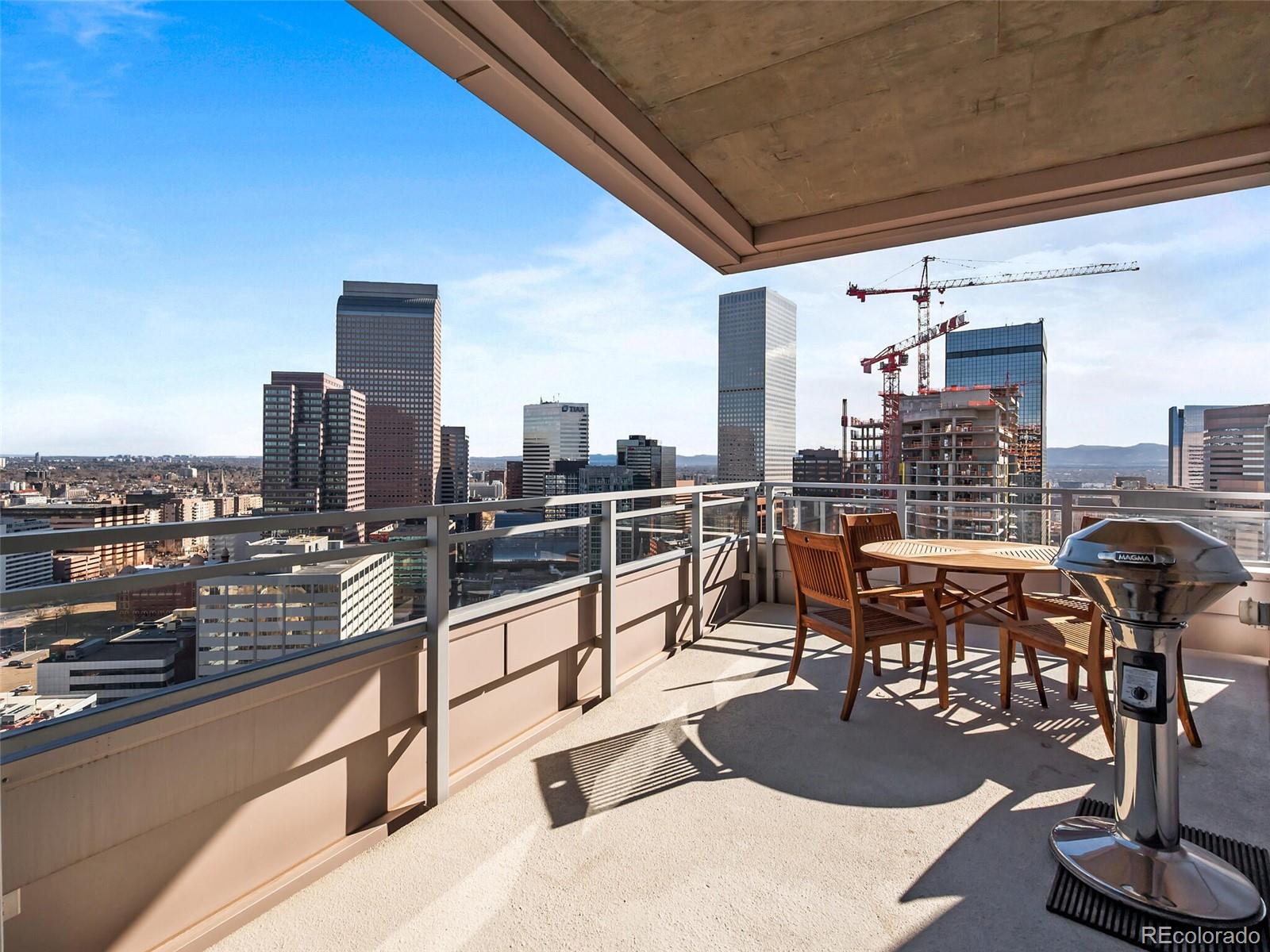 2001 Lincoln Street Unit: 2724