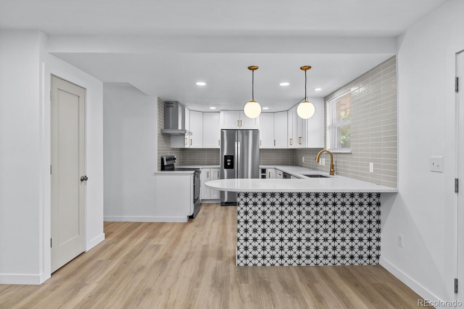 1200 S Monaco Street Parkway Unit: 27