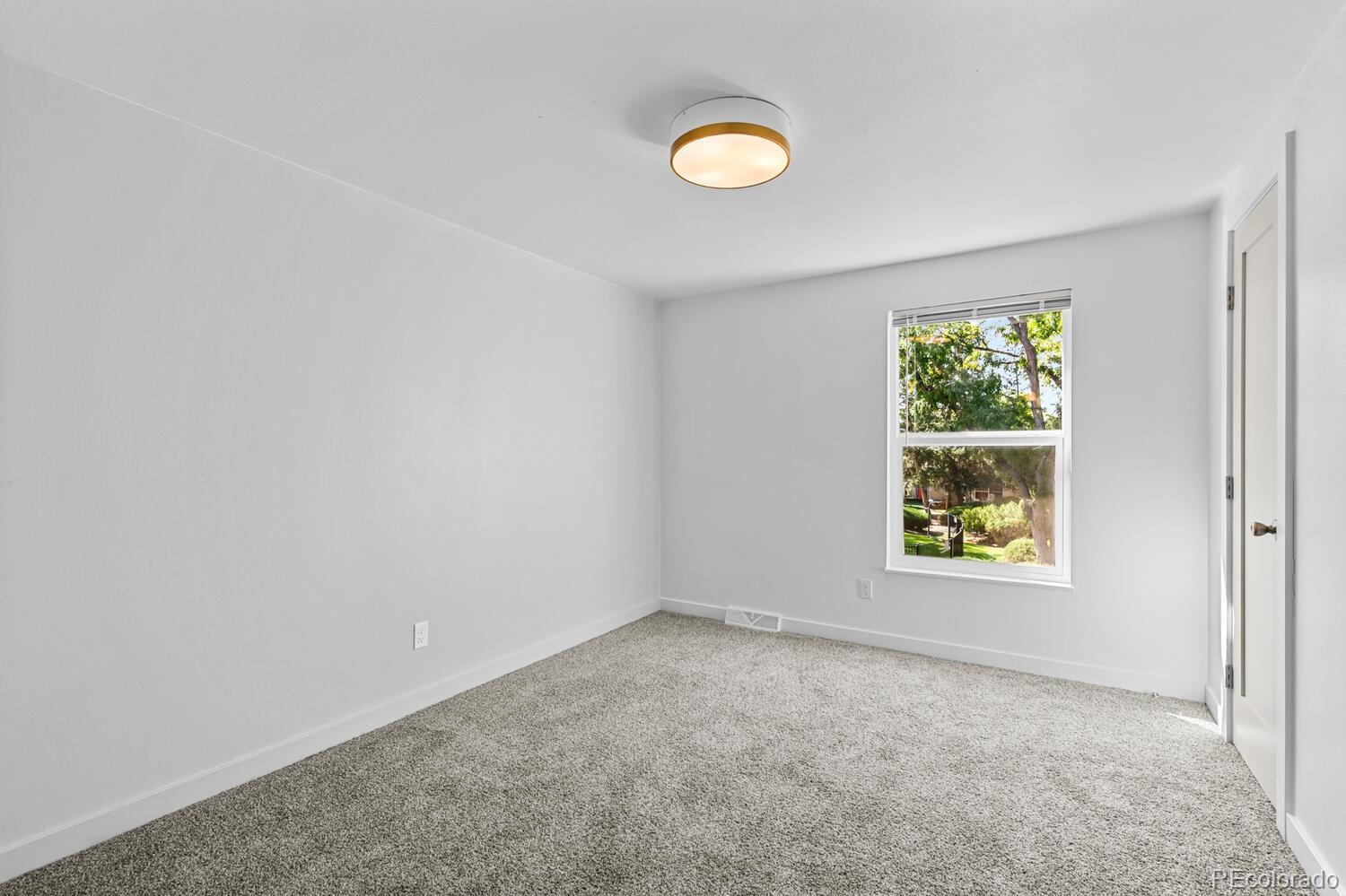 1200 S Monaco Street Parkway Unit: 27
