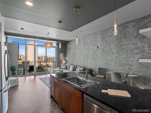 2001 Lincoln Street Unit: 920