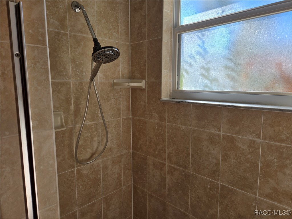 2846 N Kittery Point