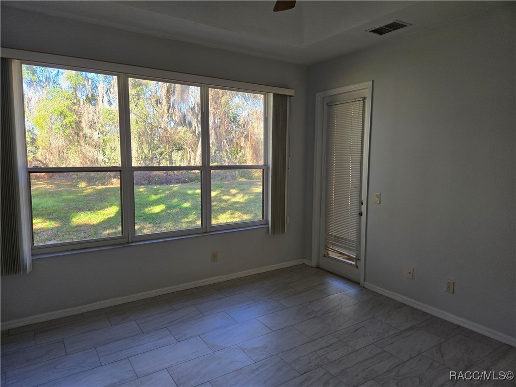 2846 N Kittery Point