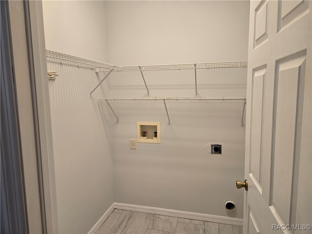 2846 N Kittery Point