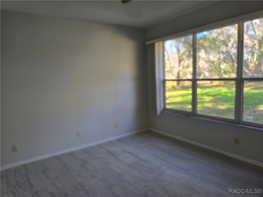 2846 N Kittery Point