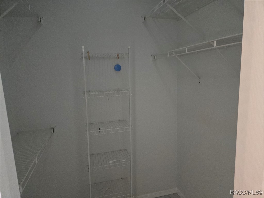 2846 N Kittery Point