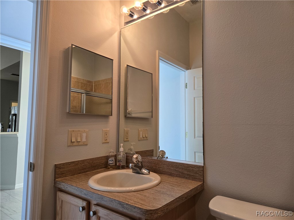 2846 N Kittery Point