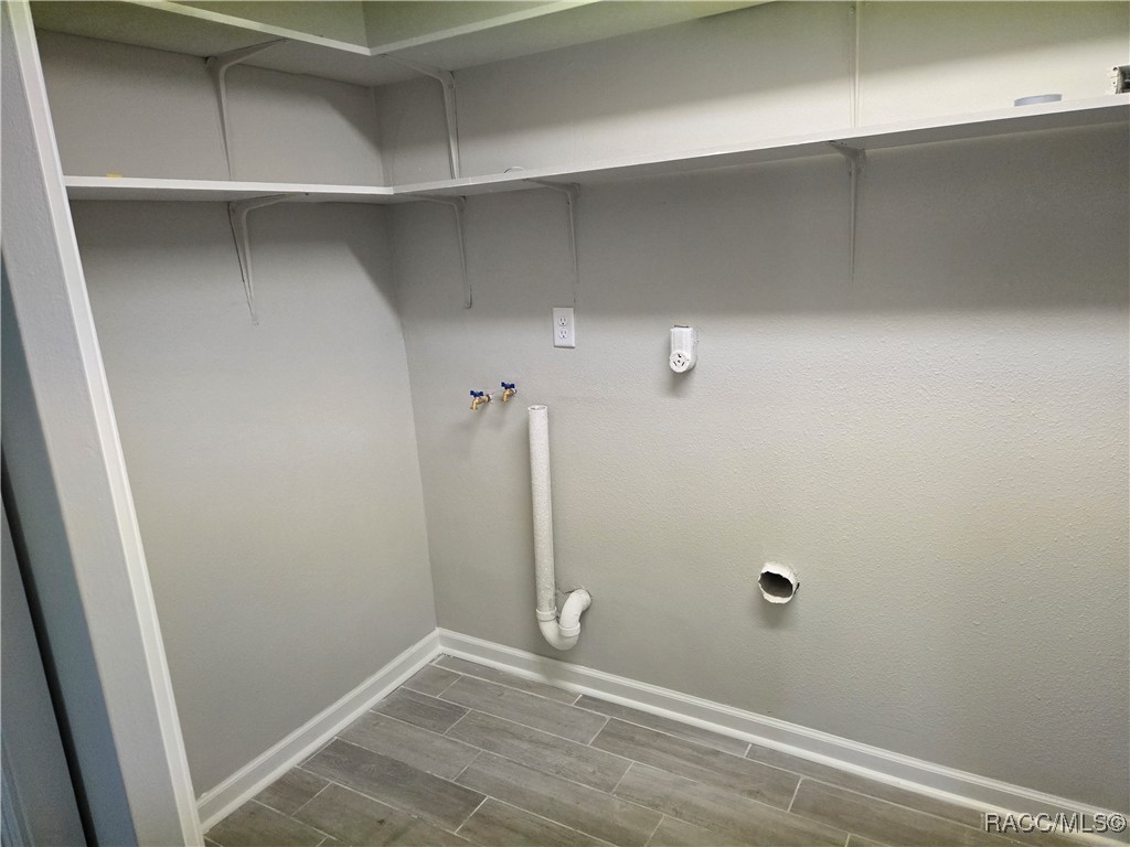 11599 W Kingfisher Court