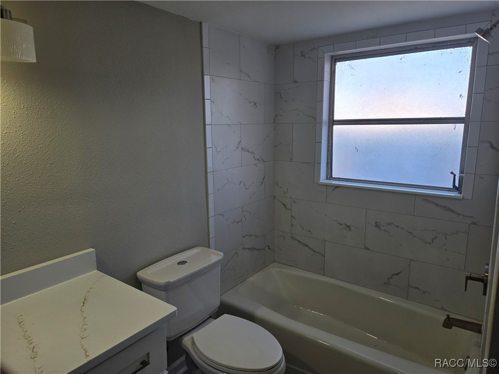 11599 W Kingfisher Court