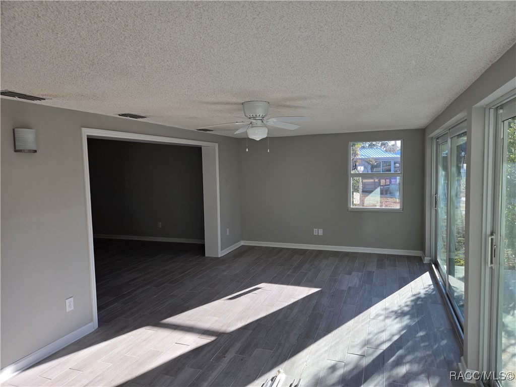 11599 W Kingfisher Court