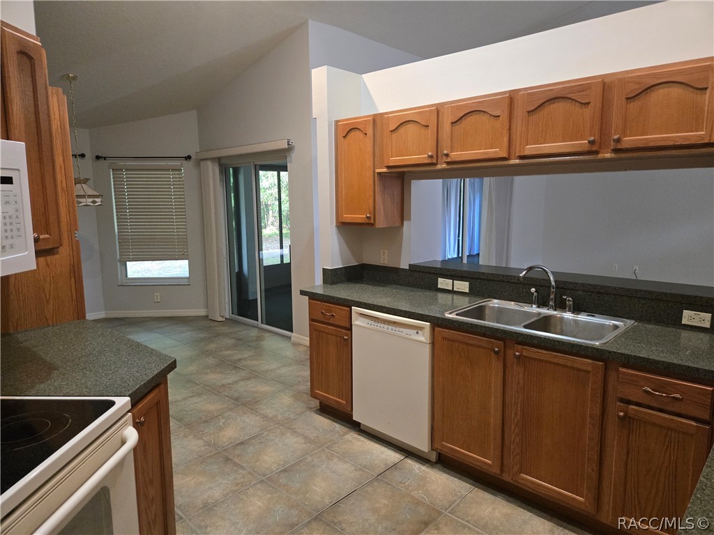 14 Hollyhock Court
