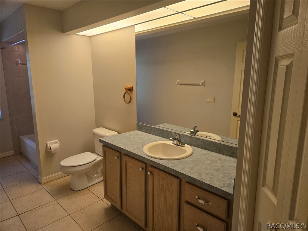 14 Hollyhock Court