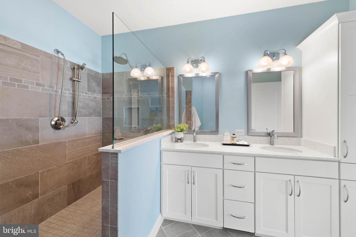 34289 River Rd #55085