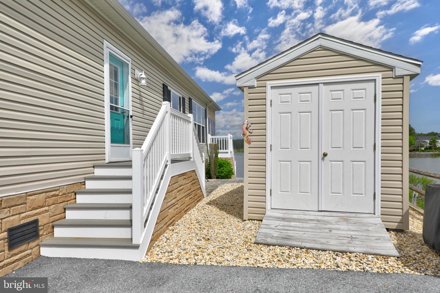 34289 River Rd #55085