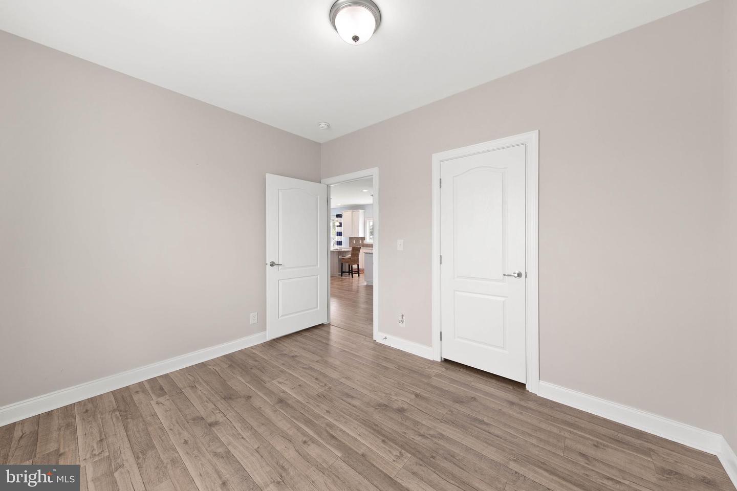 34289 River Rd #55085