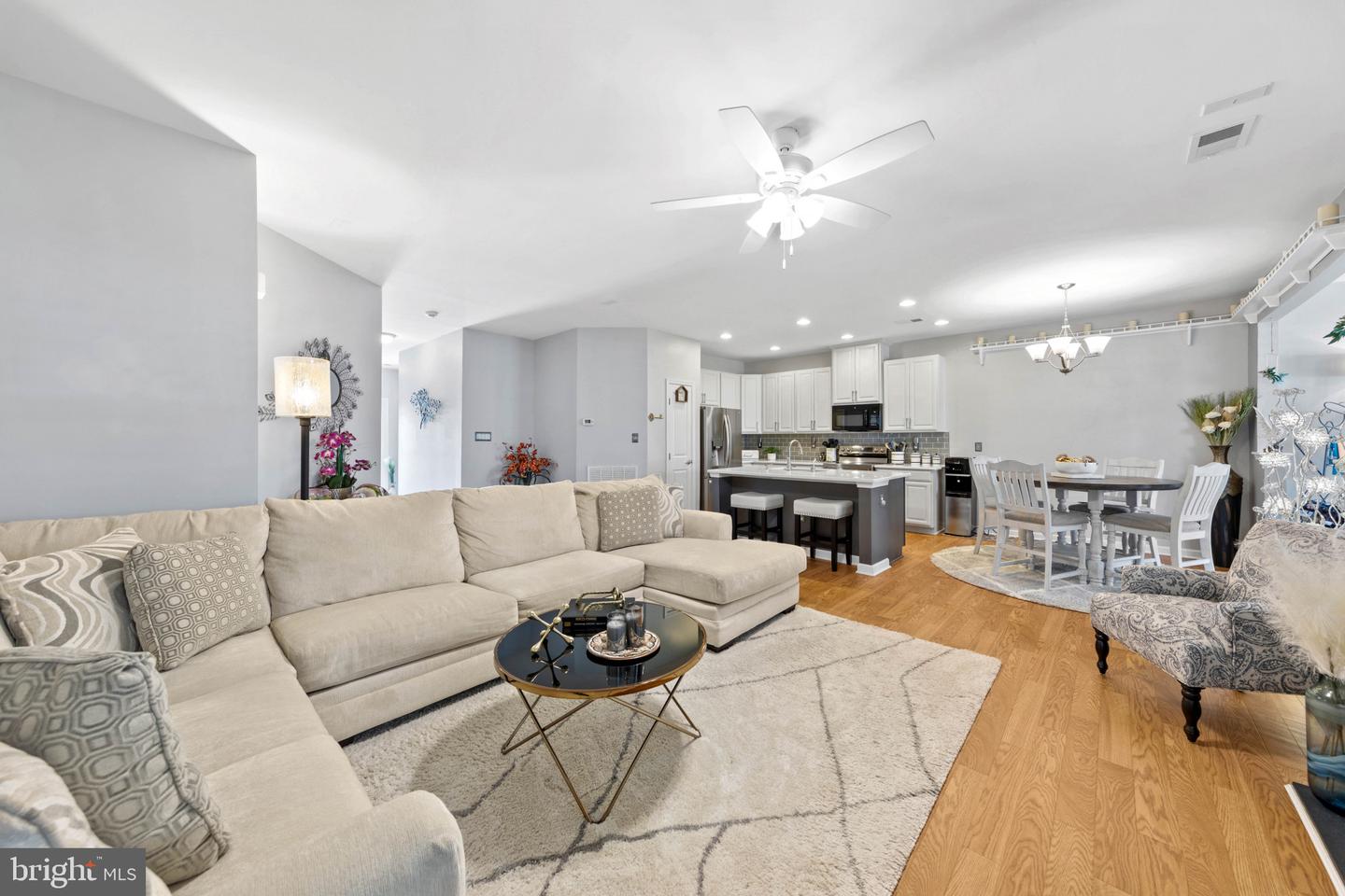 112 Alexandreas Ct #9