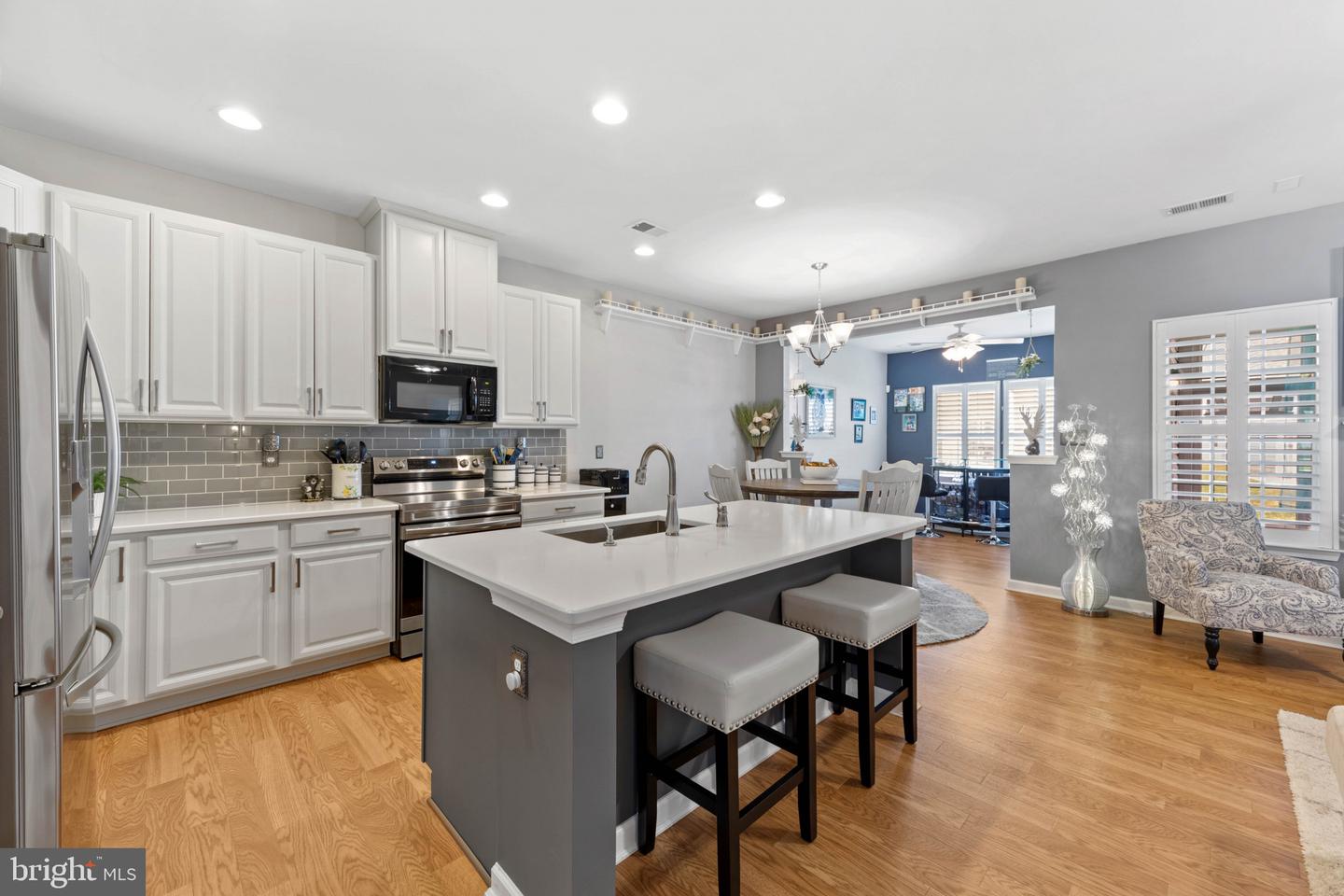 112 Alexandreas Ct #9