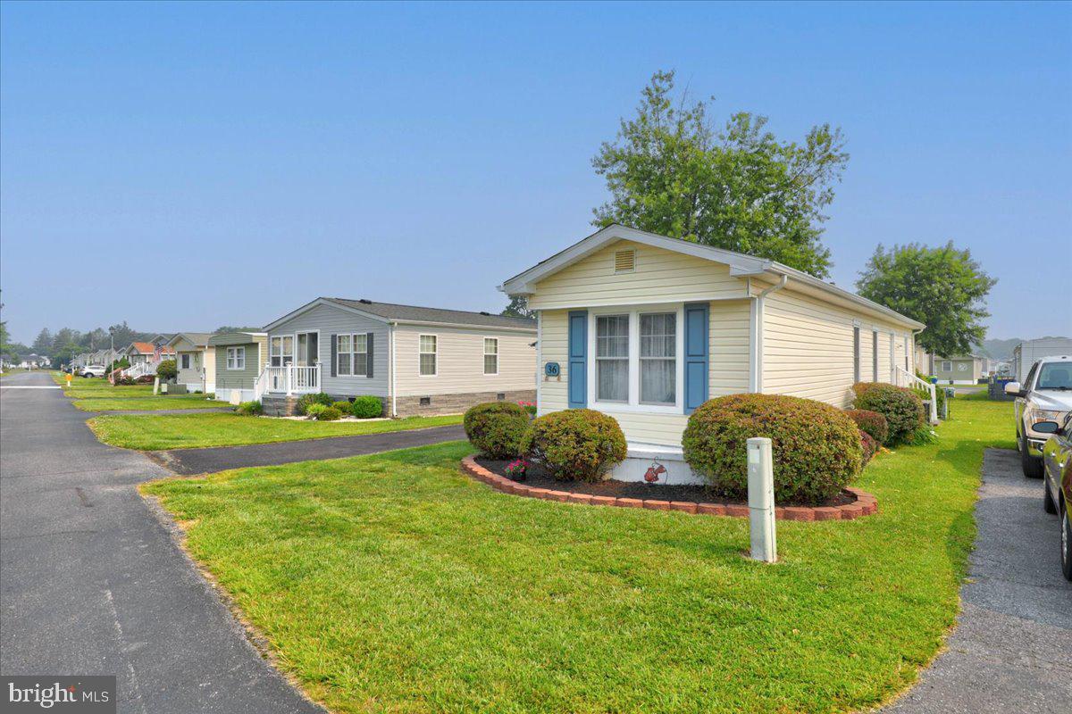 36 Colonial Ln #15608