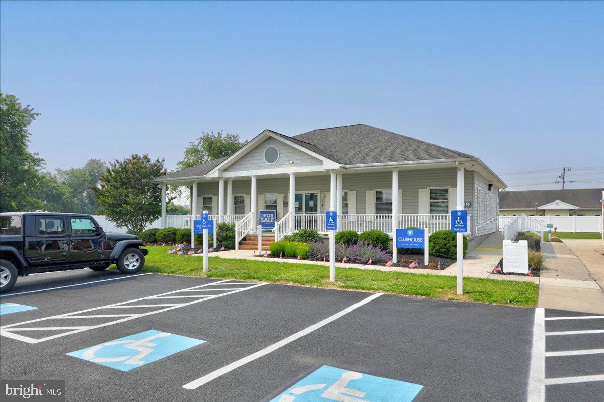 36 Colonial Ln #15608