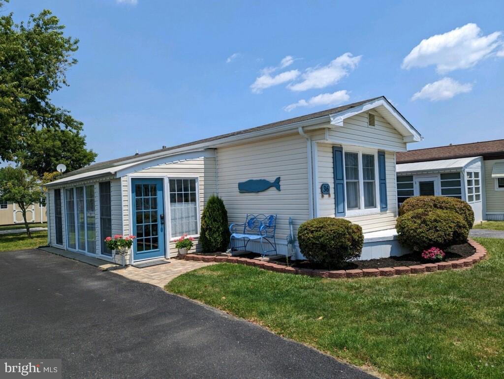 36 Colonial Ln #15608