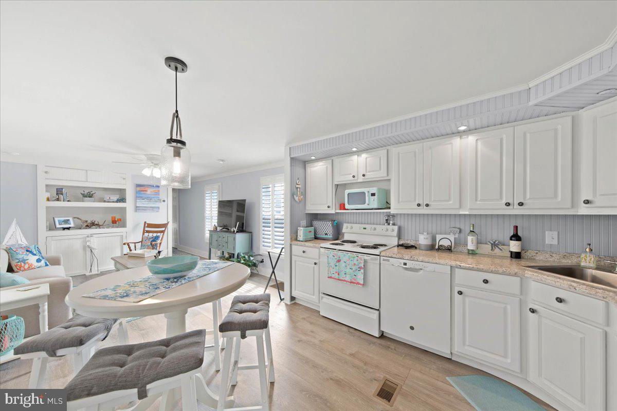 36 Colonial Ln #15608