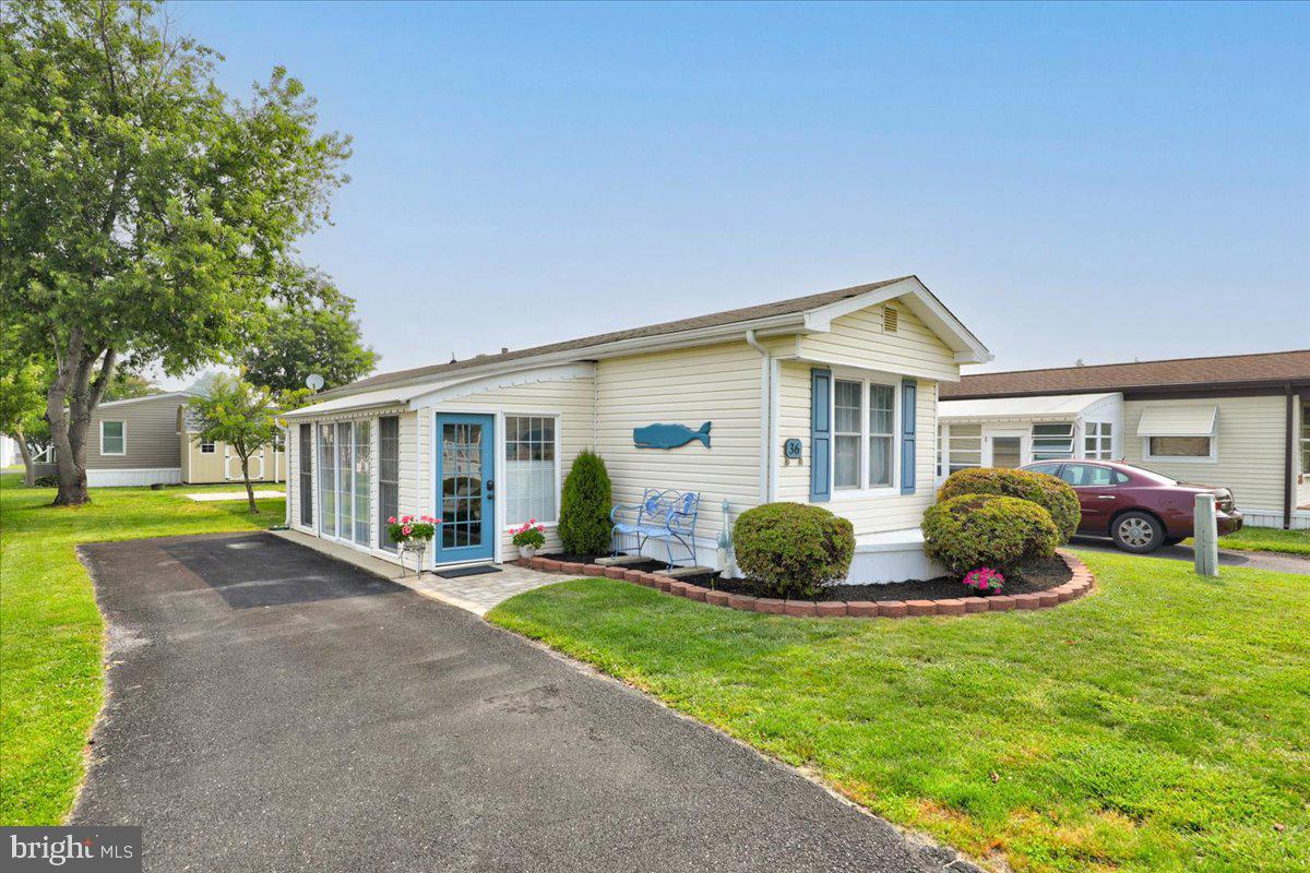 36 Colonial Ln #15608