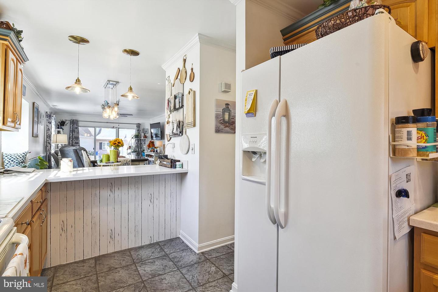 105 Governors Ave #11