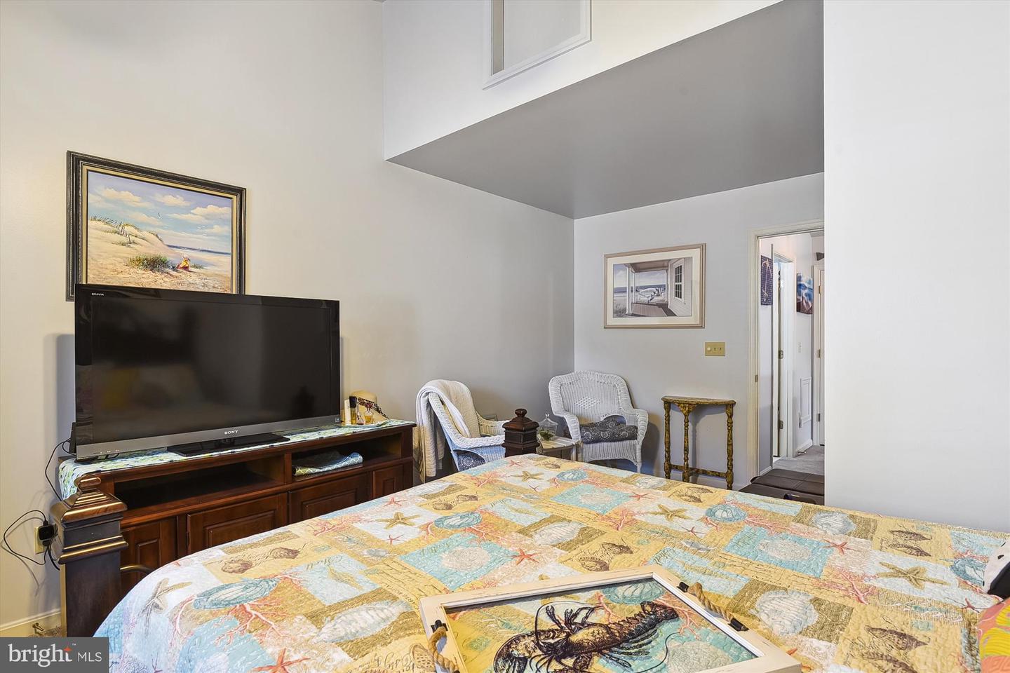 105 Governors Ave #11