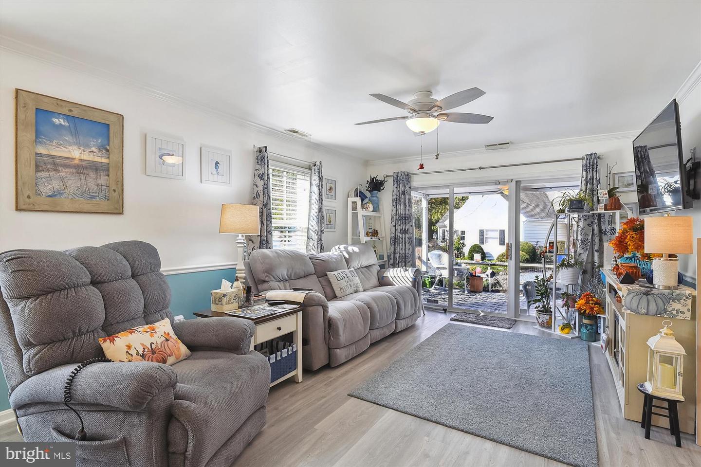 105 Governors Ave #11