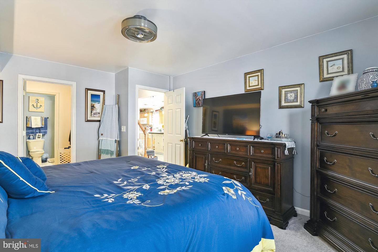 105 Governors Ave #11