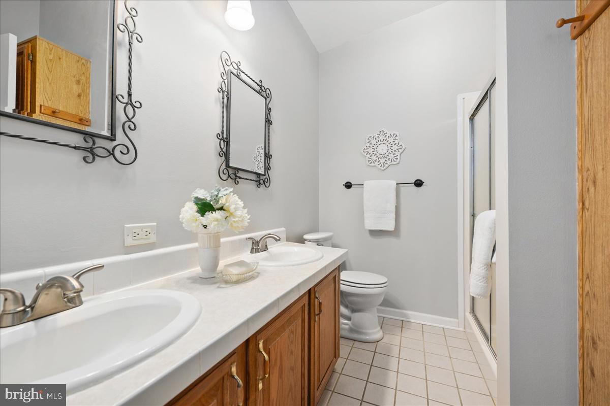 33612 Lakeshore Cir #47936