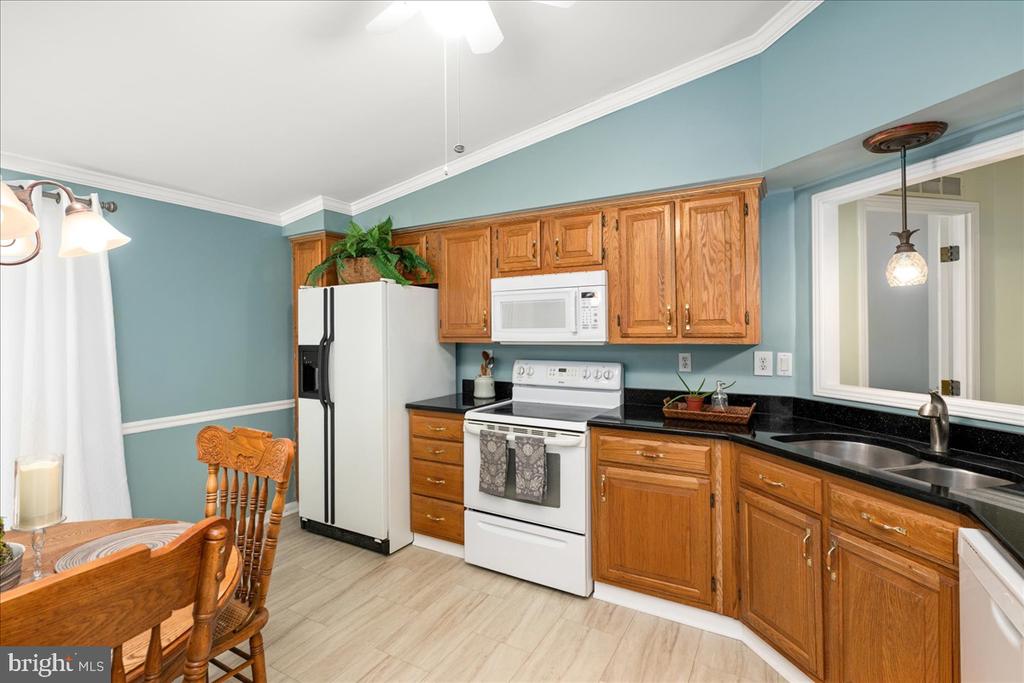 33612 Lakeshore Cir #47936