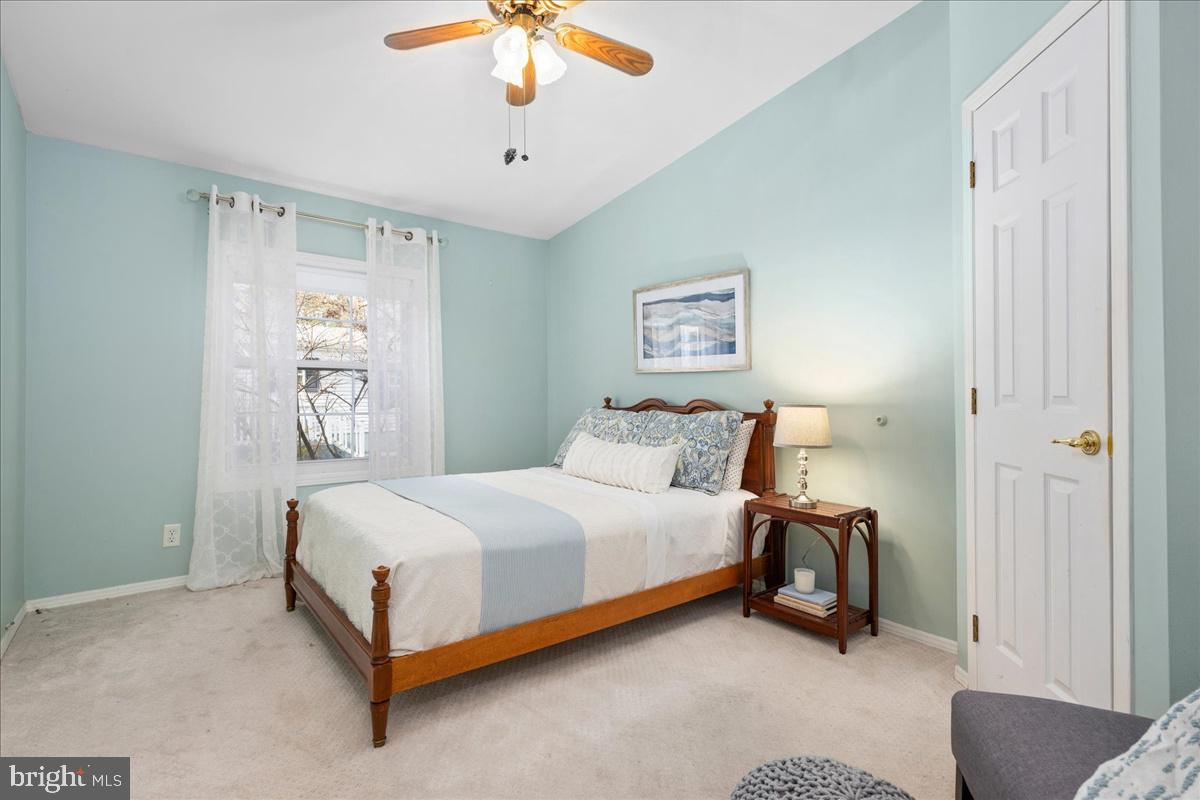 33612 Lakeshore Cir #47936