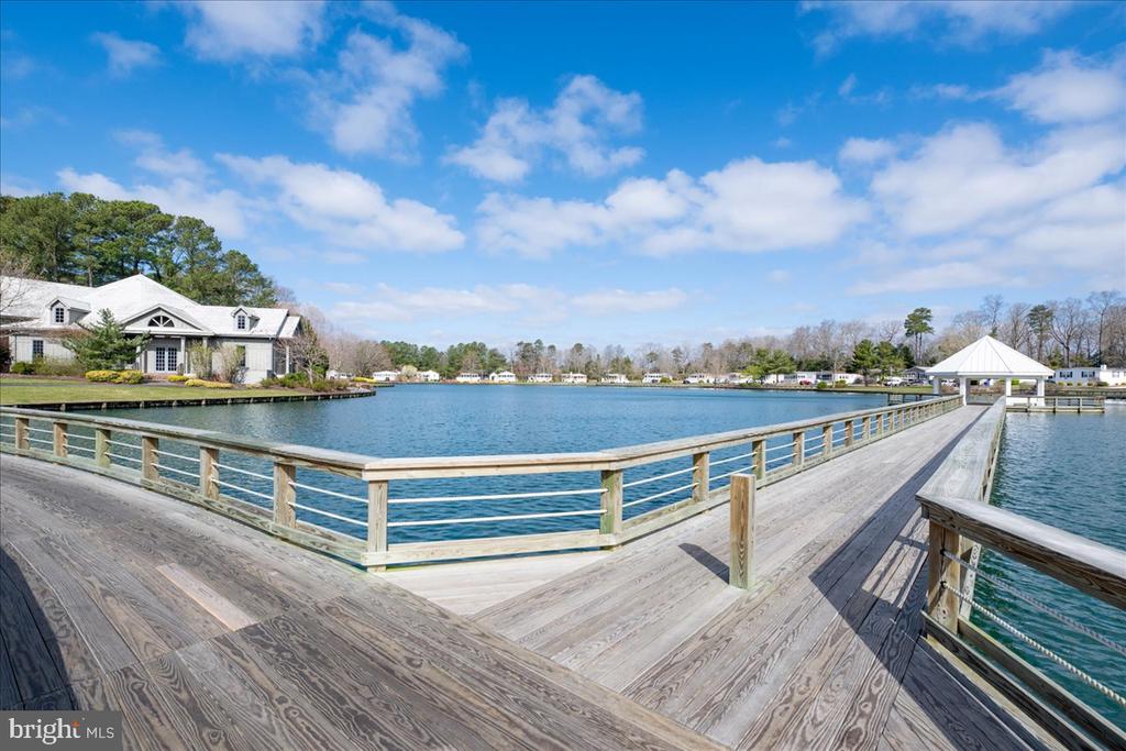 33612 Lakeshore Cir #47936