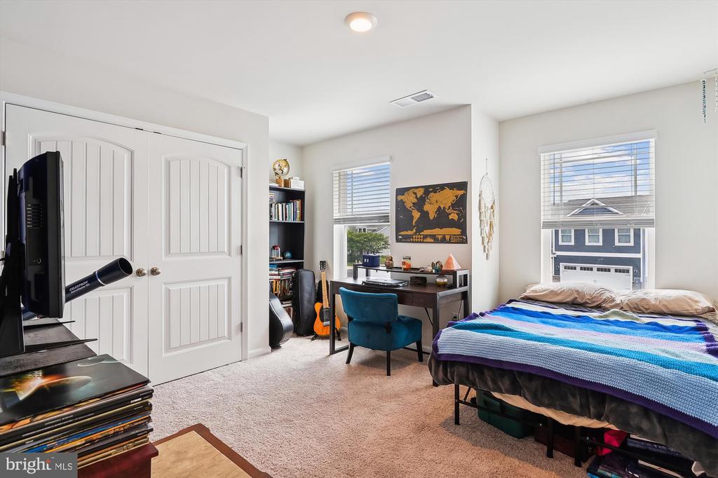39112 Sail Away Ln