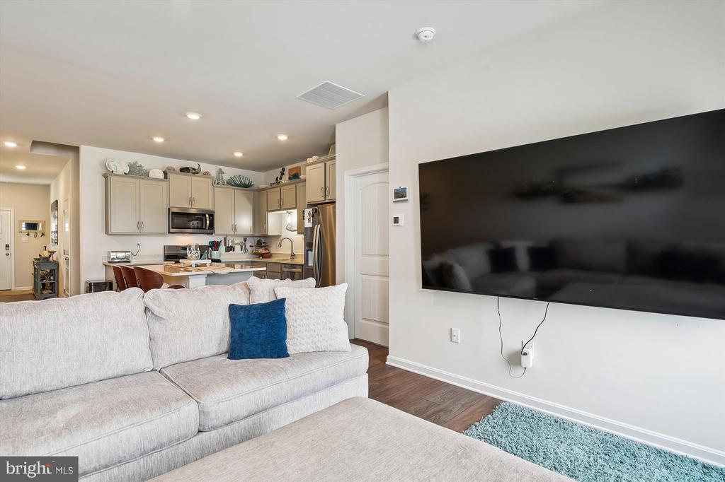 39112 Sail Away Ln