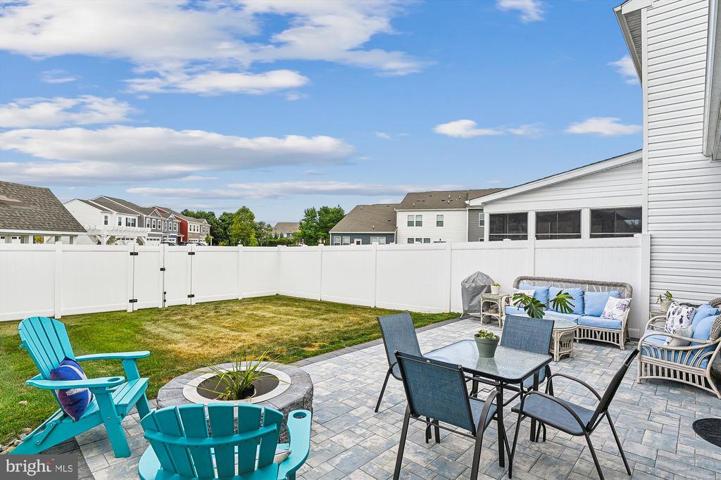 39112 Sail Away Ln