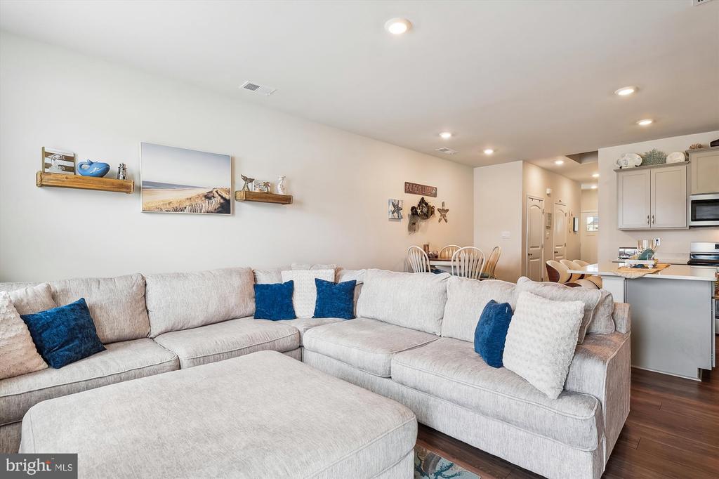 39112 Sail Away Ln