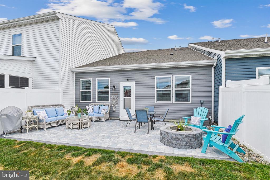 39112 Sail Away Ln