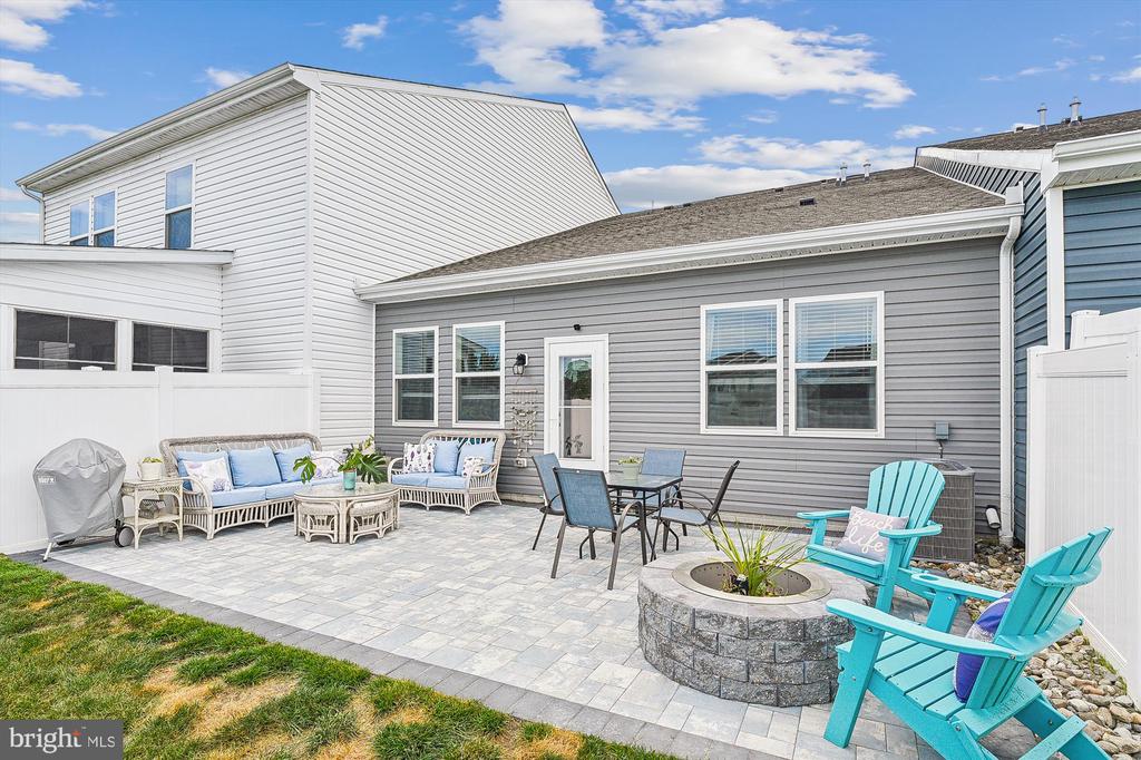 39112 Sail Away Ln