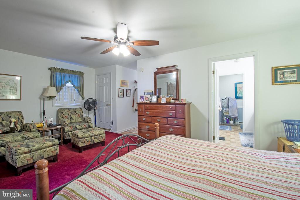 439 KINGS HIGHWAY