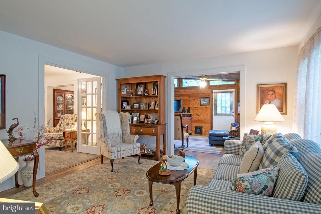 439 KINGS HIGHWAY
