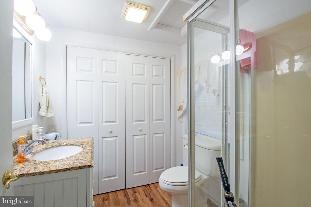 439 KINGS HIGHWAY